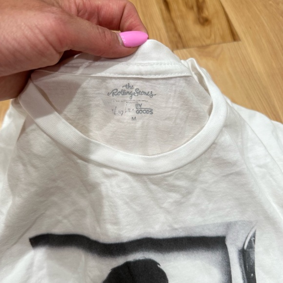 Livy Lu - ROLLING STONES - unisex medium - white tee! Great condition T6 - Picture 3 of 4